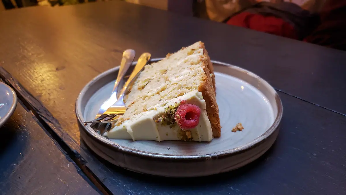 The Hut – cake shop in Rowhedge, Wivenhoe